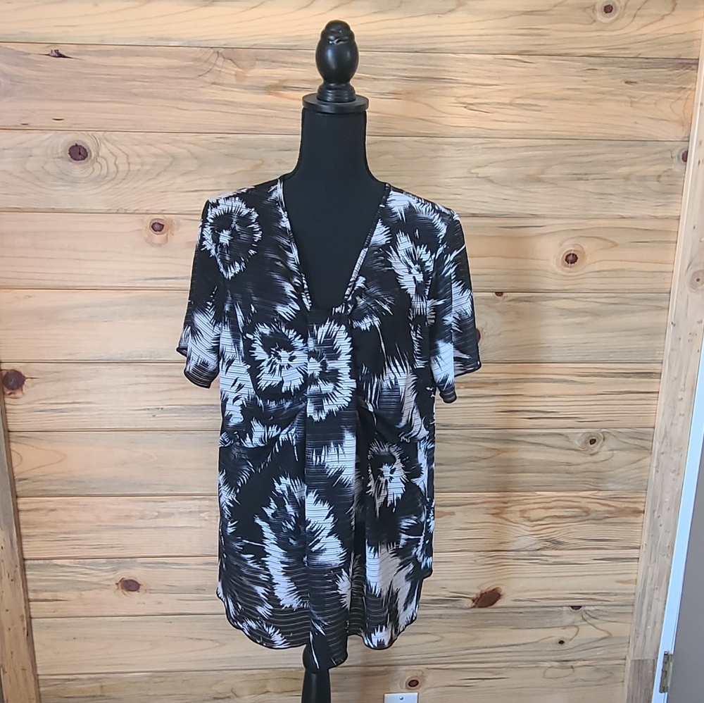 Susan Lawrence Women's Plus Size Short Sleeved Blouse 2X